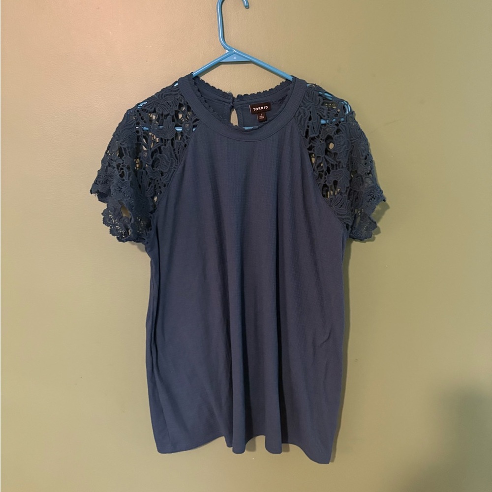 Crochet Raglan Crew Top - Picture 3 of 4